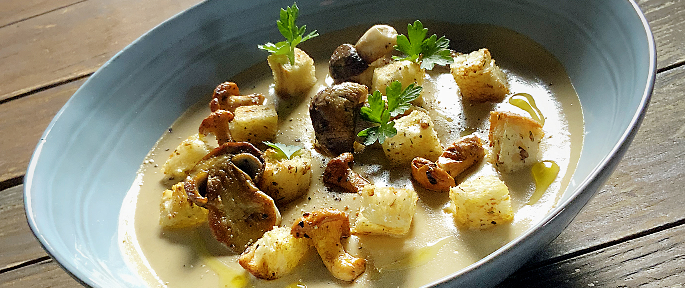Vellutata di funghi con crostini di pane alla segale pregerminata Sosi